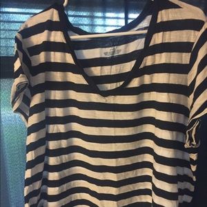 Lightweight tee shirt